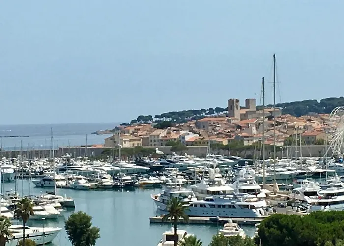 06l - Port Prestige - 4 Pers - Pool - Private Parking Apartment Antibes